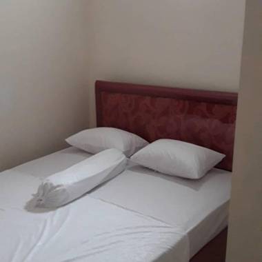 OMO Inn Solo RedPartner