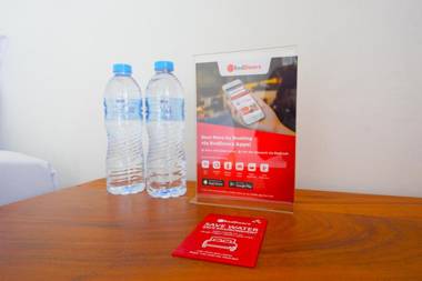 RedDoorz Plus near UMS Solo