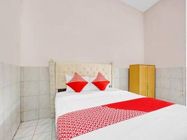OYO 90446 Hotel Pajang Indah
