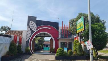 OYO 90831 Hotel Gardenia Prambanan