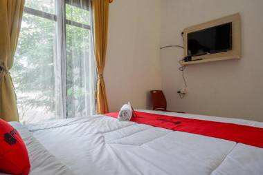 RedDoorz @ Kratonan Solo