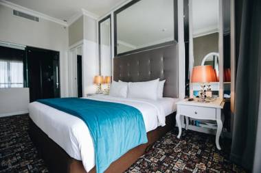 Golden Tulip Legacy Surabaya