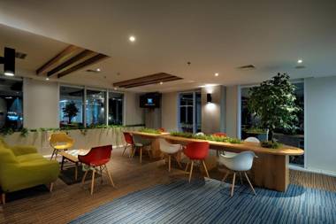 Deka Hotel Surabaya HR Muhammad