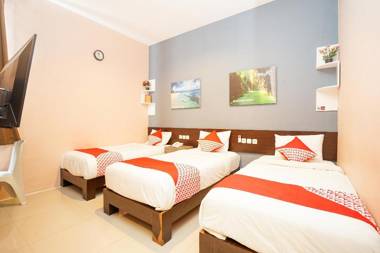 OYO 240 Audah Sevana Syariah Hotel