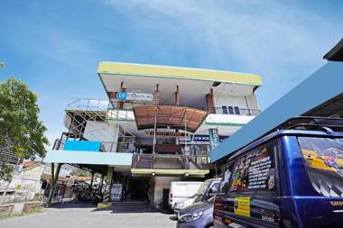 OYO 91415 De Wijaya Hotel