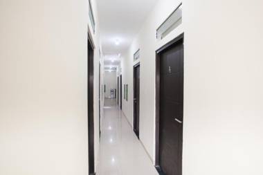 RedDoorz Plus At K23 Rungkut Madya