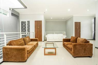 RedDoorz near Surabaya Zoo