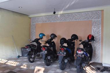 RedDoorz near Surabaya Town Square