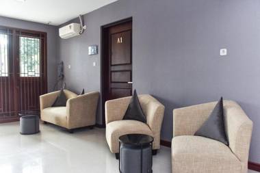 RedDoorz Plus near Stasiun TVRI Surabaya