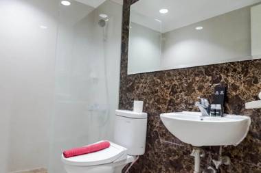 Spacious High Floor 2BR Taman Beverly By Travelio