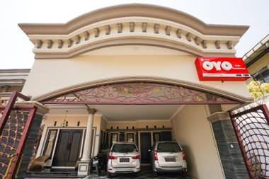 OYO 1743 Anie Residence