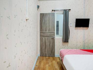 OYO 3198 Sukomanunggal Inn
