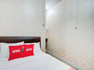 OYO 3198 Sukomanunggal Inn
