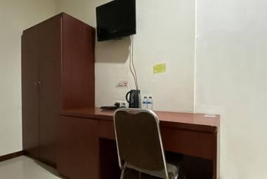 RedDoorz near Bukit Darmo Golf