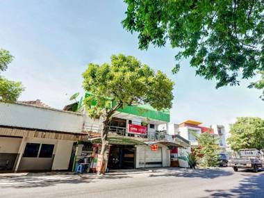 SPOT ON 90098 Anak Mama Guesthouse