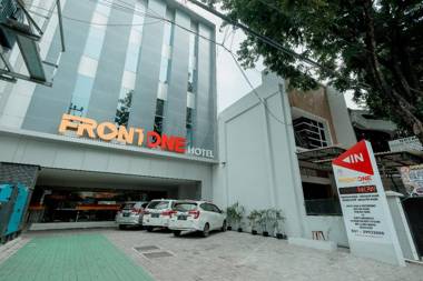 Front One Budget Gresik