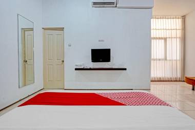 OYO 90075 Feliz Hotel