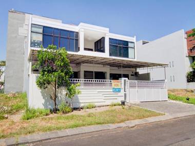 OYO Life 89990 Kost Waterfront 75 Sub