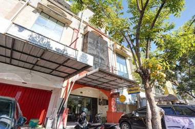 SPOT ON 90148 Gosepa Mayjend Sungkono