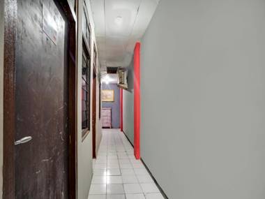 Yellow Sapphire RedPartner near Mayjend Sungkono