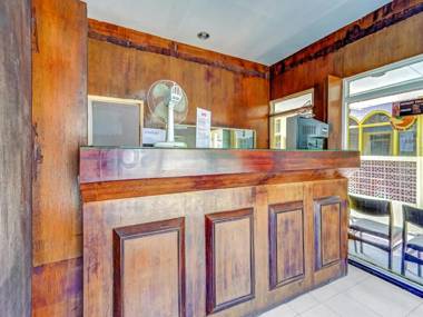 OYO Flagship 90717 Hotel Kalimantan Surabaya