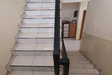 OYO 90870 C16 Siwalankerto Syariah