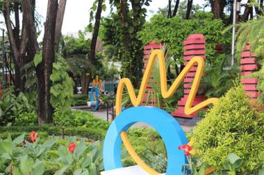 De Mier Guest House Surabaya