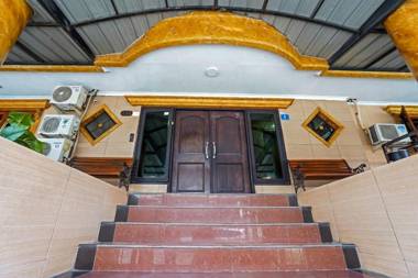 OYO Flagship 90899 Comfitel Siwalankerto AA6