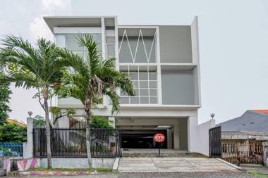 OYO 90935 Rumah Kost Metroliving