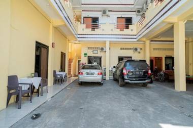 RedDoorz Syariah near Jembatan Merah Plaza