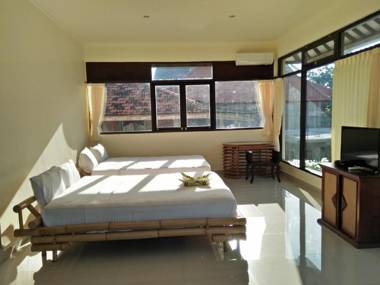 Puri Mandhara Lovina