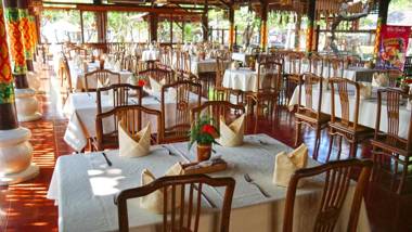 Bali Taman Lovina Resort & Spa Suites