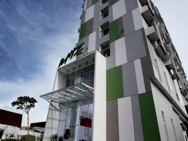 Whiz Hotel Pemuda Semarang