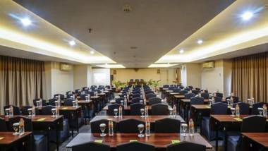 Whiz Hotel Pemuda Semarang