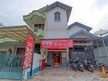 OYO 90426 Near Mall Ciputra 2