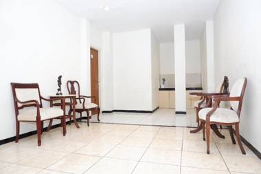 OYO 546 New Mira Hotel