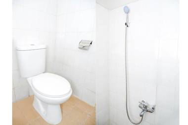 RedDoorz near Stasiun Tawang Semarang