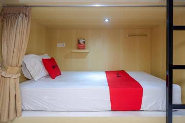 RedDoorz Hostel near Lawang Sewu Semarang