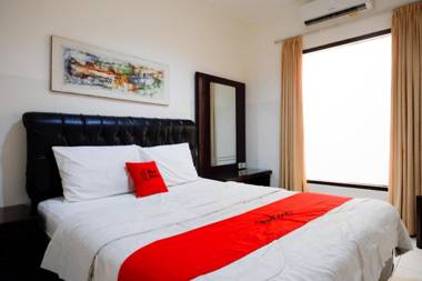 RedDoorz near Wisata Kota Lama Semarang