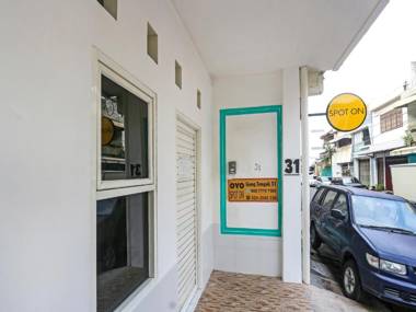 SPOT ON 90780 Gang Tengah Homestay