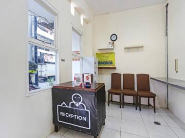 SPOT ON 90780 Gang Tengah Homestay