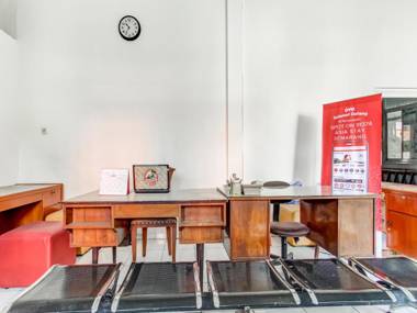 SPOT ON 91374 Asia Stay Semarang