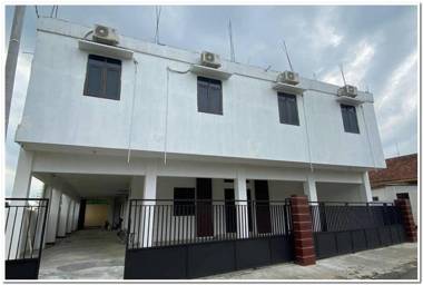 RedDoorz Syariah near Universitas Jenderal Soedirman 2