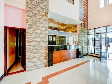 OYO 90385 Hotel Cadaka