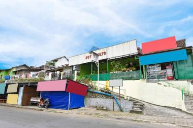 SPOT ON 91357 Hotel Mulyo