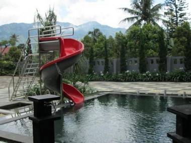 Mirda Gratia Hotel & Convention