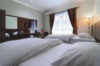 Aries Biru Hotel & Villa