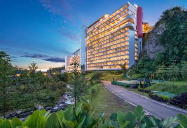 Le Eminence Puncak Hotel Convention and Resort