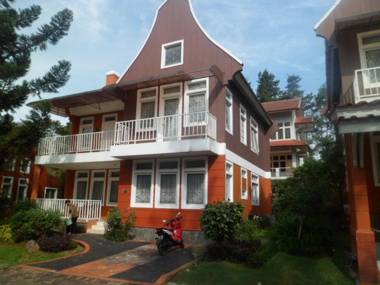 Villa Kota Bunga Aster