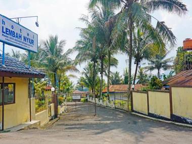 OYO 91244 Hotel Lembah Nyiur